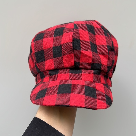 Red Plaid Paperboy Hat - Picture 3 of 11